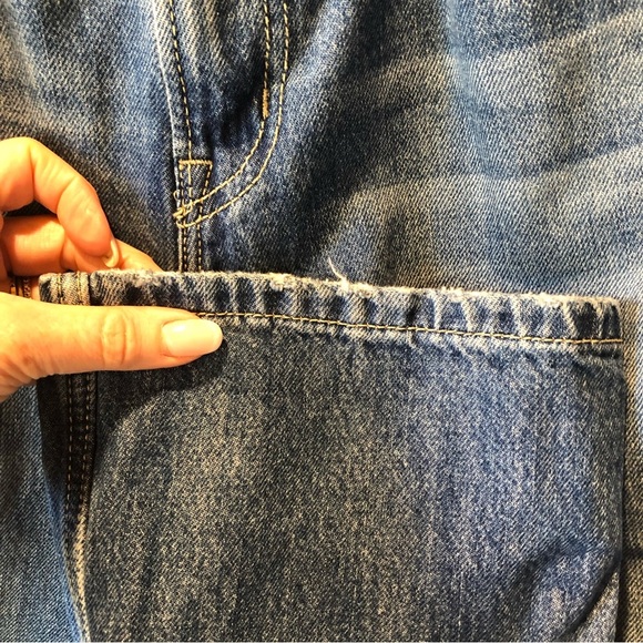 Levi’s Low Pro Straight jean intentional distress wide leg med rise size 28 - Picture 7 of 10